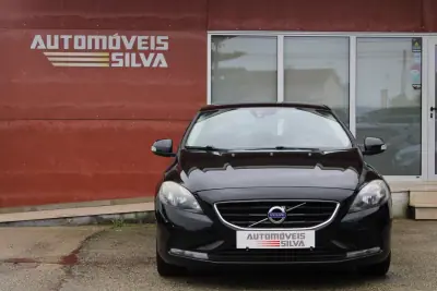 Volvo V40 2016 - 13990 EUR, 143000 km - AUTO.MOTO.pt - 143000km - foto 4 de 24
