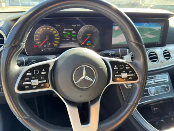 Mercedes-Benz E 300 2019 - 25900 EUR, 138000 km - AUTO.MOTO.pt - 138000km - foto 33 de 33