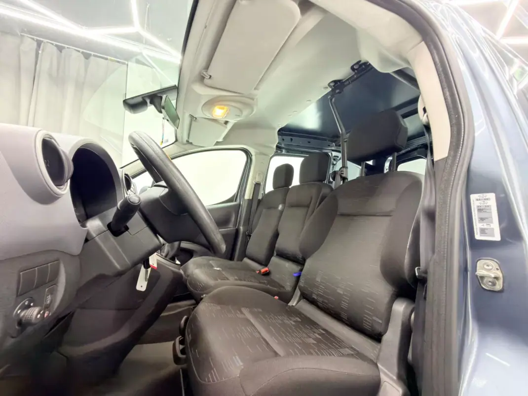 Citroën Berlingo 2011 - 9250 EUR, 111000 km - 111000km - foto 10 de 16