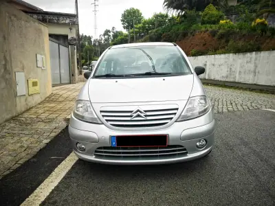 Citroën C3 2004 - 3250 EUR, 145000 km - AUTO.MOTO.pt - 145000km - foto 2 de 16