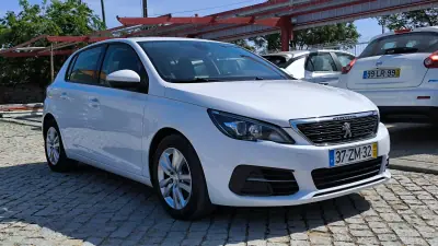 Peugeot 308 2019 - 11950 EUR, 90617 km - AUTO.MOTO.pt - 90617km - foto 4 de 9