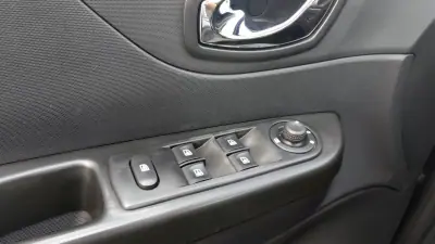 Renault Captur 2016 - 9950 EUR, 194000 km - 194000km - foto 30 de 35