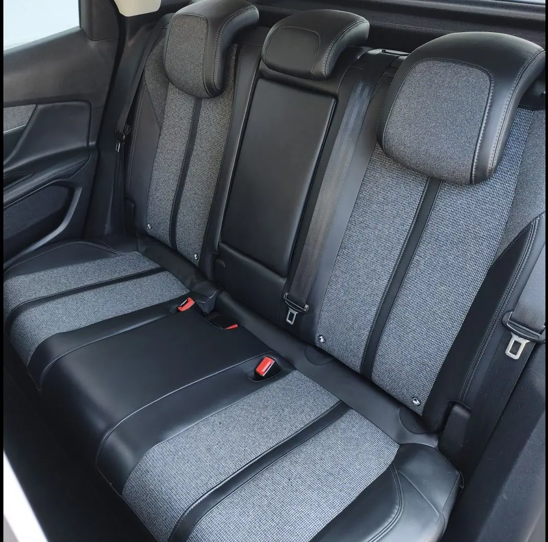 Peugeot 3008 2018 - 16950 EUR, 162684 km - 162684km - foto 10 de 15