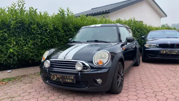 MINI Clubman 2009 - 6490 EUR, 230000 km - AUTO.MOTO.pt - 230000km - foto 4 de 11