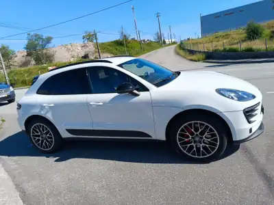 Porsche Macan 2016 - 47500 EUR, 155000 km - AUTO.MOTO.pt - 155000km - foto 13 de 32