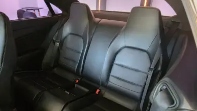 Mercedes-Benz E 350 2009 - 13900 EUR, 286432 km - 286432km - foto 48 de 58