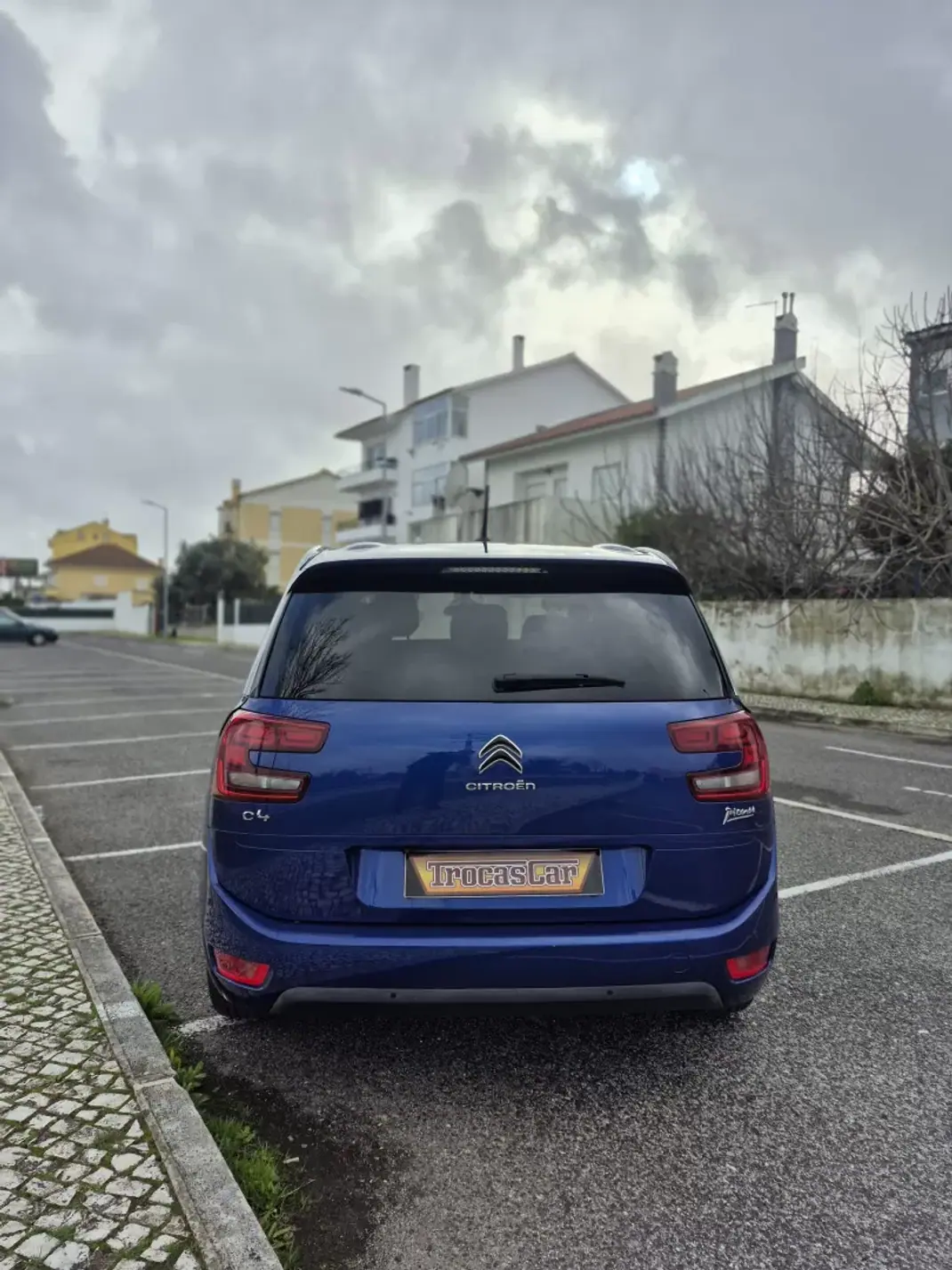 Citroën C4 Grand Picasso 2018 - 11250 EUR, 210602 km - AUTO.MOTO.pt - 210602km - foto 12 de 13