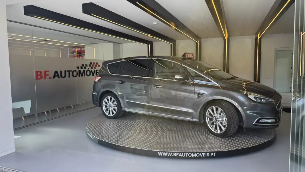 Ford S-Max 2017 - 22500 EUR, 160120 km - AUTO.MOTO.pt - 160120km - foto 8 de 67