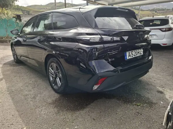 Peugeot 308 SW 1.5 BlueHDi Active Pack 2022 Diesel — 104 333 km Peugeot 308 SW 1.5 BlueHDi Active Pack 2022 Diesel