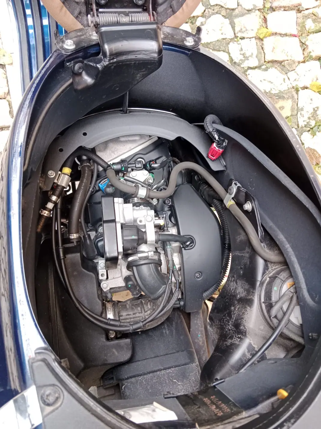 Vespa Primavera 150 ABS 2022 - 4200 EUR, 25067 km - AUTO.MOTO.pt - 25067km - foto 7 de 9