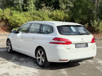 Peugeot 308 SW 2015 - 9900 EUR, 107000 km - AUTO.MOTO.pt - 107000km - foto 27 de 29