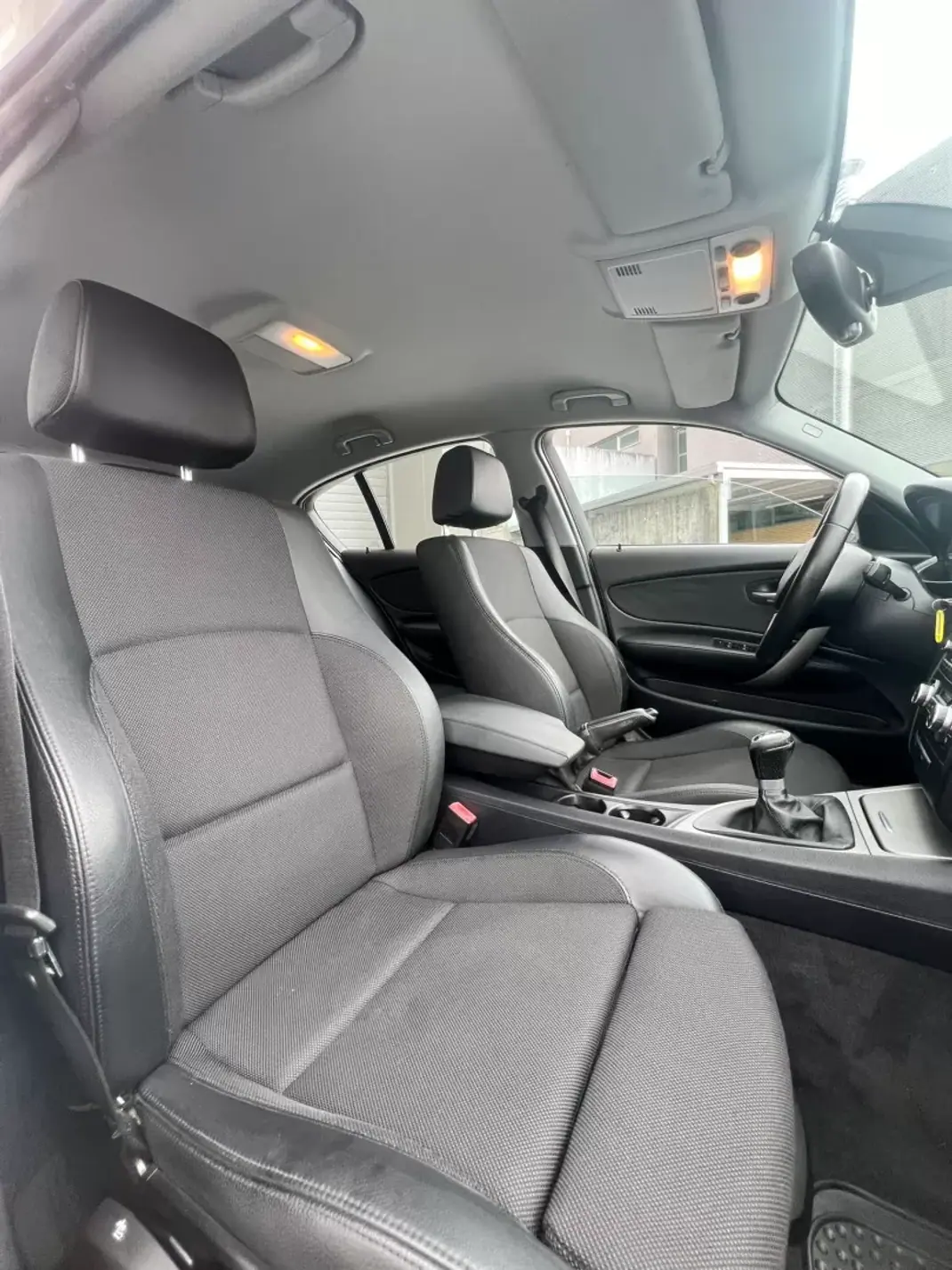 BMW 116 2011 - 14000 EUR, 184987 km - AUTO.MOTO.pt - 184987km - foto 16 de 26