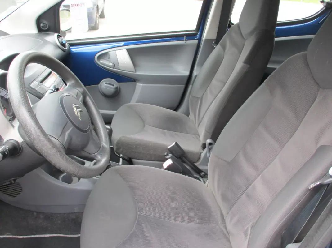 Citroën C1 2007 - 4500 EUR, 179000 km - AUTO.MOTO.pt - 179000km - foto 10 de 11