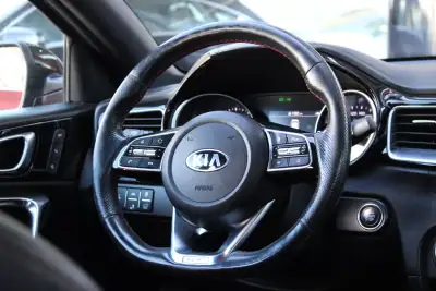 Kia ProCeed 2020 - 24750 EUR, 137140 km - AUTO.MOTO.pt - 137140km - foto 23 de 26