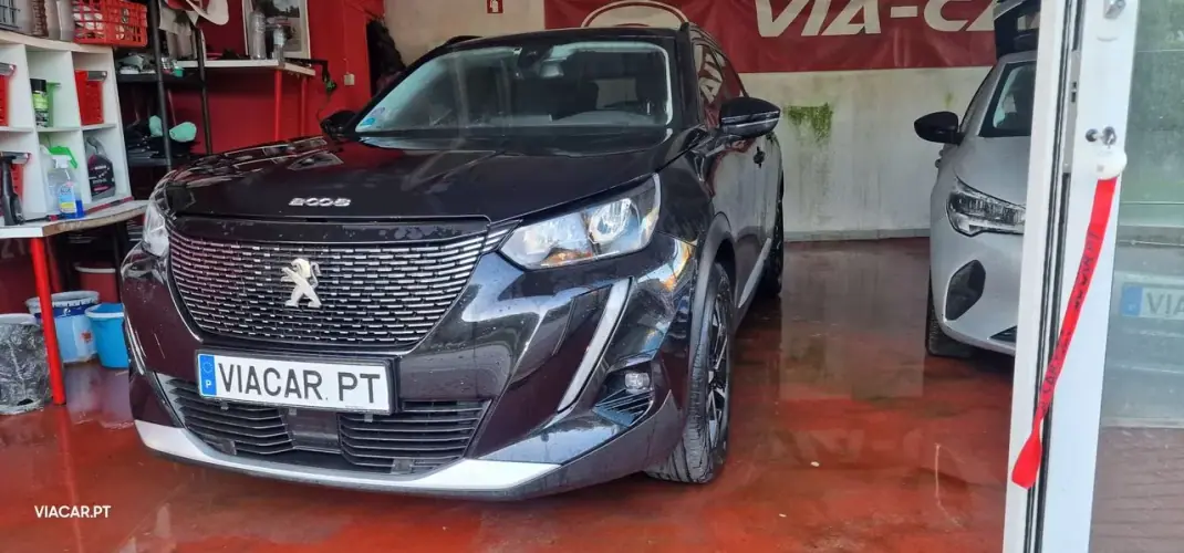 Peugeot 2008 2021 - 15500 EUR, 41314 km - AUTO.MOTO.pt - 41314km - foto 1 de 8