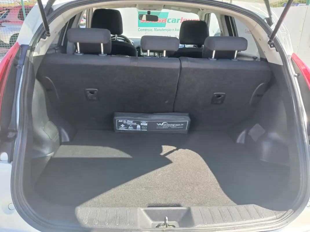 Nissan Juke 2013 - 9900 EUR, 175575 km - AUTO.MOTO.pt - 175575km - foto 27 de 27