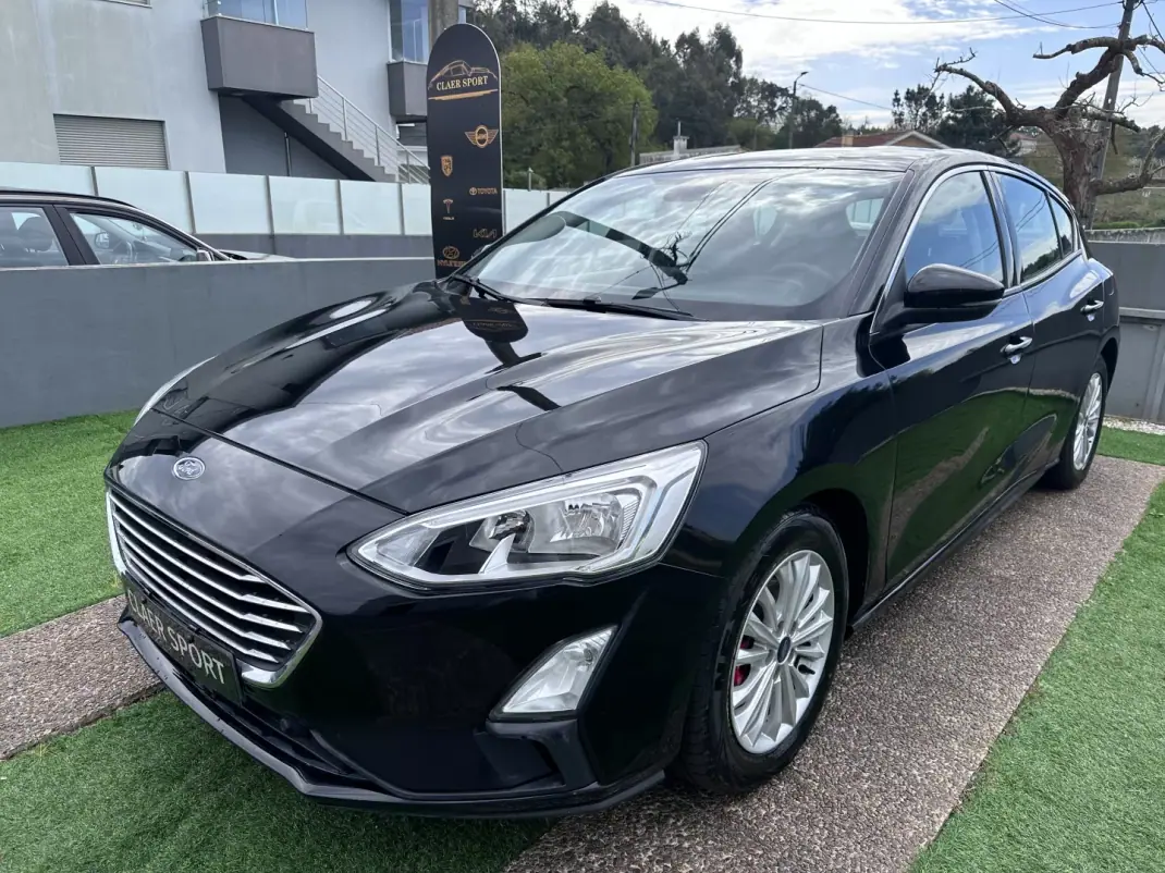 Ford Focus 2018 - 10900 EUR, 100000 km - AUTO.MOTO.pt - 100000km - foto 3 de 56