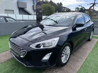 Ford Focus 2018 - 10900 EUR, 100000 km - AUTO.MOTO.pt - 100000km - foto 3 de 56