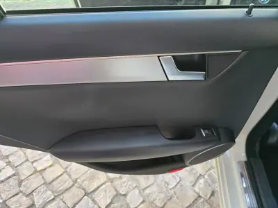 Mercedes-Benz C 250 2011 - 9999 EUR, 353413 km - AUTO.MOTO.pt - 353413km - foto 11 de 24