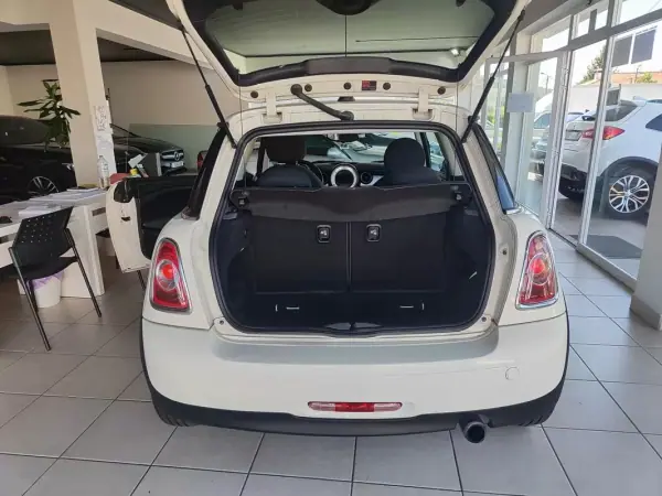MINI One 2011 - 8250 EUR, 180000 km - AUTO.MOTO.pt - 180000km - foto 15 de 34
