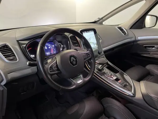 Renault Espace 2019 - 20750 EUR, 179000 km - AUTO.MOTO.pt - 179000km - foto 10 de 41
