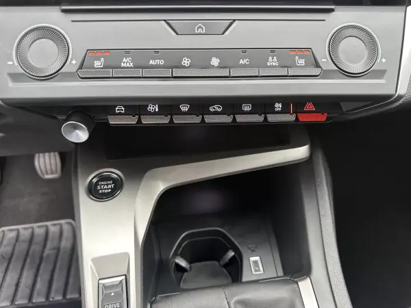 Peugeot 308 SW 2022 - 15500 EUR, 195000 km - AUTO.MOTO.pt - 195000km - foto 42 de 57