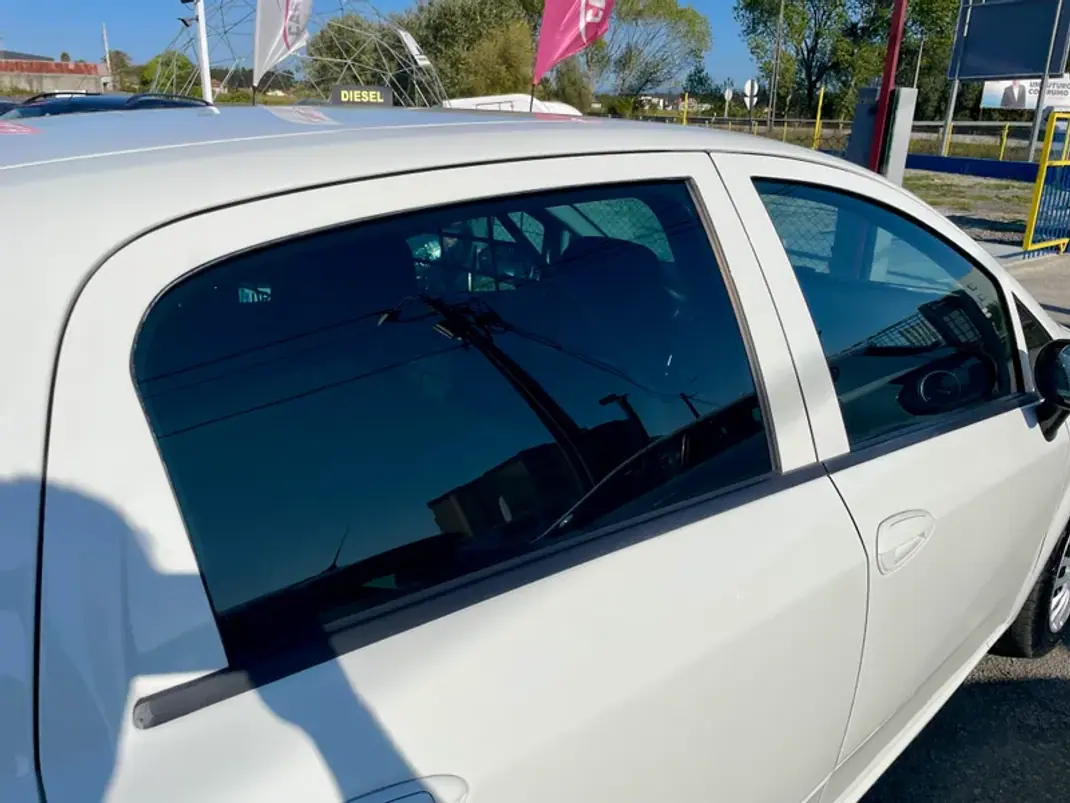 Fiat Punto 2018 - 7950 EUR, 174029 km - AUTO.MOTO.pt - 174029km - foto 9 de 24