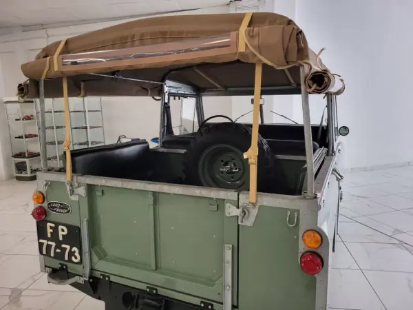 Land Rover Serie III 1973 - 35000 EUR, 87484 km - AUTO.MOTO.pt - 87484km - foto 15 de 47