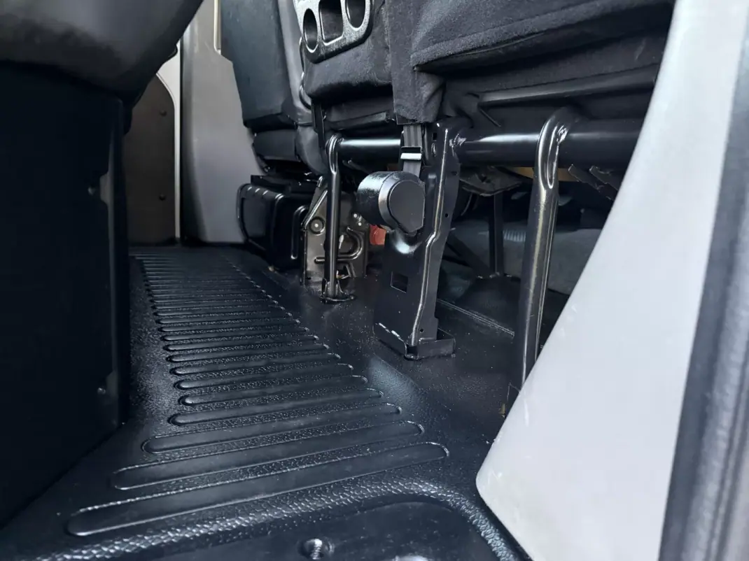 Renault Master 2.3 Dci L3 3.5T 135 cv C.Dupla 2020 - 25610 EUR, 107000 km - AUTO.MOTO.pt - 107000km - foto 26 de 29