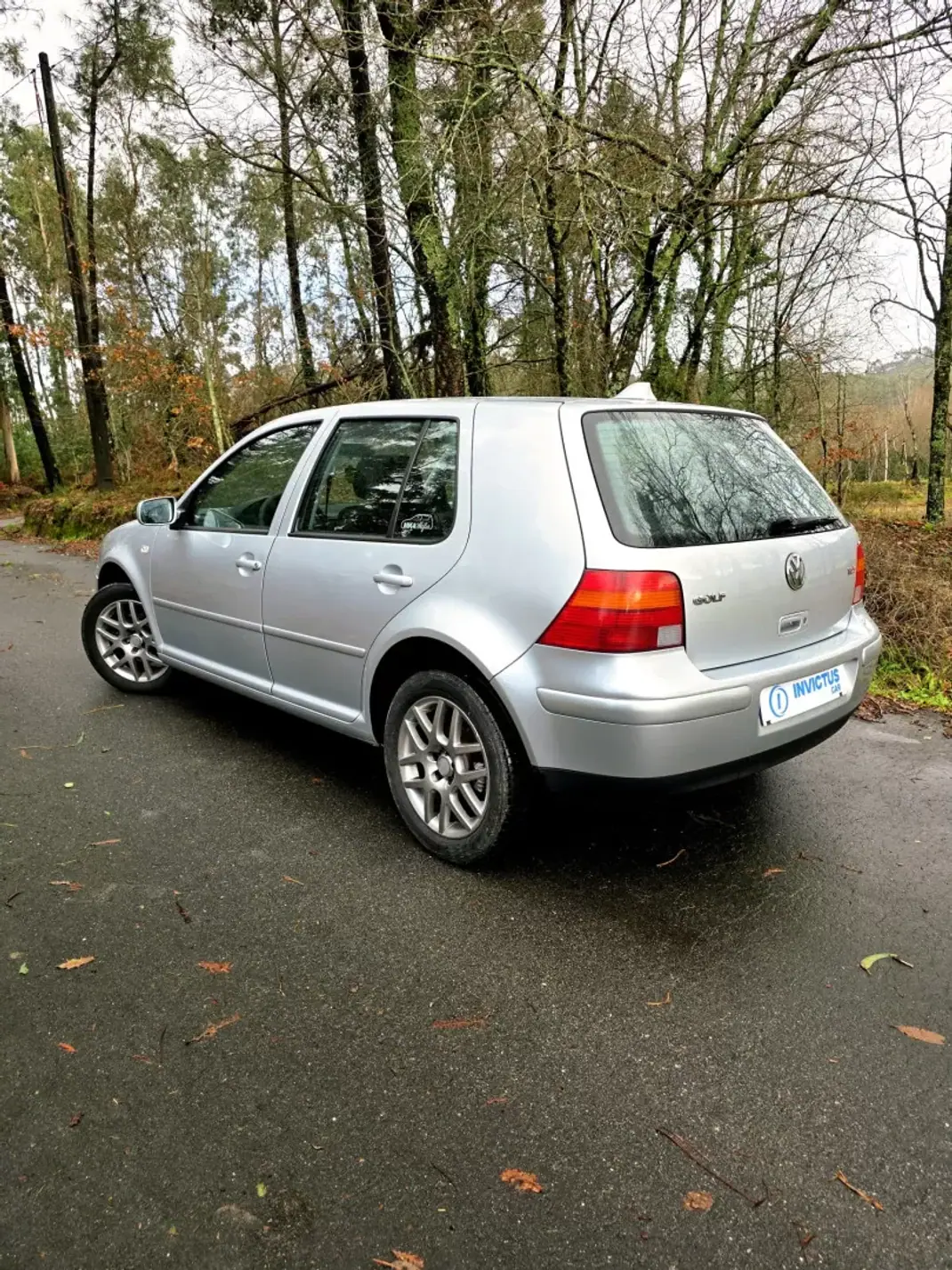 Volkswagen Golf 2001 - 4990 EUR, 358400 km - AUTO.MOTO.pt - 358400km - foto 8 de 23