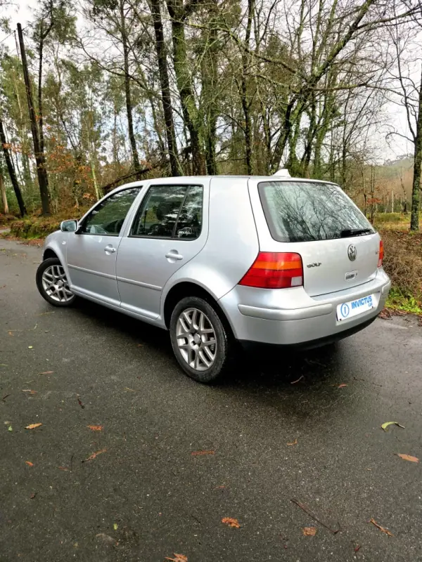 Volkswagen Golf 2001 - 4990 EUR, 358400 km - AUTO.MOTO.pt - 358400km - foto 8 de 23