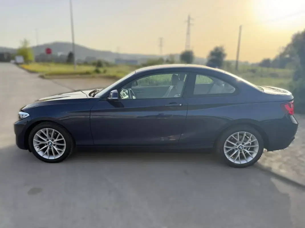 BMW 218 2014 - 16250 EUR, 167798 km - AUTO.MOTO.pt - 167798km - foto 5 de 21