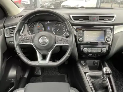 Nissan Qashqai 2018 - 19300 EUR, 148000 km - AUTO.MOTO.pt - 148000km - foto 8 de 11