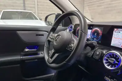 Mercedes-Benz GLA 250 2022 - 32450 EUR, 49303 km - AUTO.MOTO.pt - 49303km - foto 45 de 55