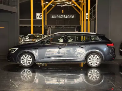 Renault Mégane Sport Tourer 2021 — foto 4 de 25