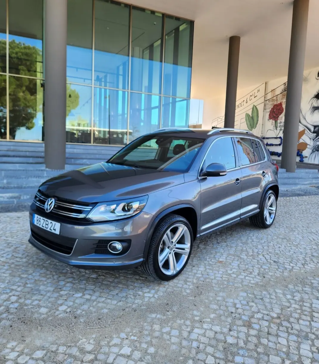 Volkswagen Tiguan 2014 - 15699 EUR, 119000 km - AUTO.MOTO.pt - 119000km - foto 3 de 9