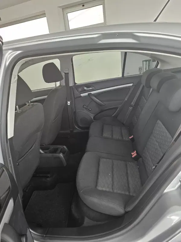 Skoda Octavia 2012 - 9350 EUR, 284108 km - AUTO.MOTO.pt - 284108km - foto 17 de 26