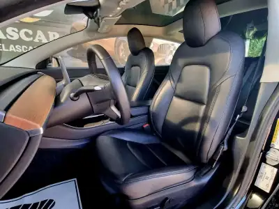 Tesla Model 3 2020 - 23500 EUR, 81000 km - AUTO.MOTO.pt - 81000km - foto 6 de 15