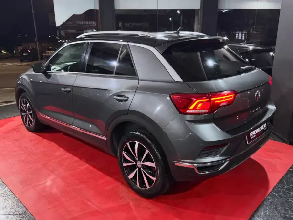 Volkswagen T-Roc 2019 - 21900 EUR, 134194 km - AUTO.MOTO.pt - 134194km - foto 4 de 27