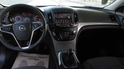 Opel Insignia Sports Tourer 2016 - 12400 EUR, 172000 km - 172000km - foto 8 de 17