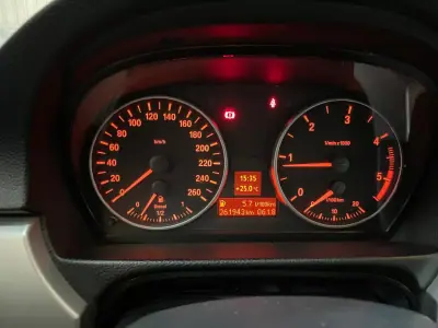 BMW 320 2007 - 8450 EUR, 261943 km - 261943km - foto 10 de 19