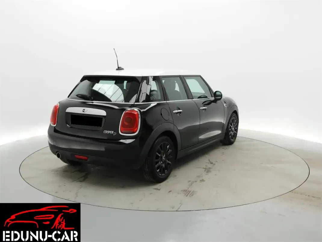 MINI 5 Portas 2015 - 12950 EUR, 229000 km - AUTO.MOTO.pt - 229000km - foto 7 de 15