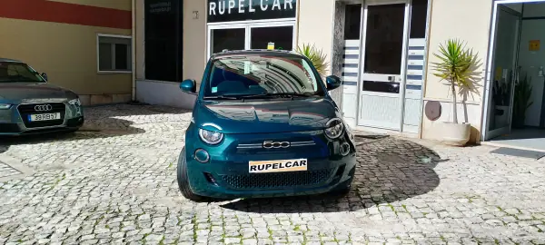 Fiat 500e 2023 - 18990 EUR, 24336 km - AUTO.MOTO.pt - 24336km - foto 5 de 22