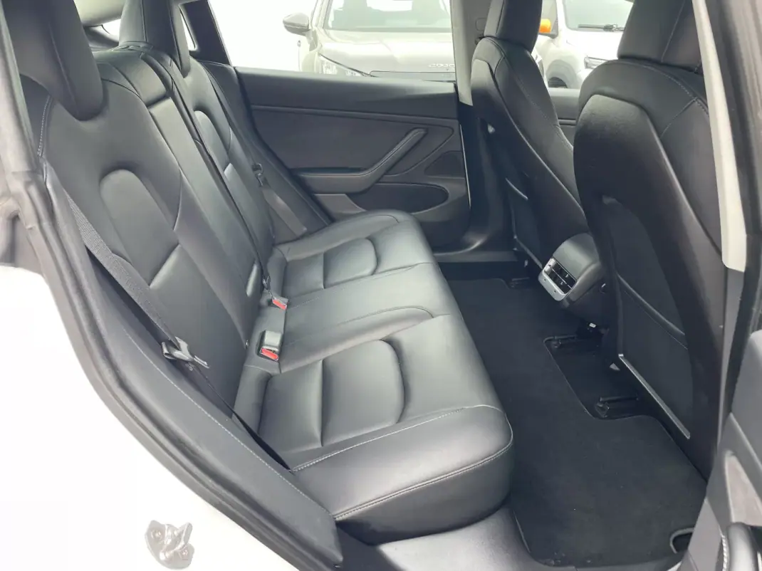 Tesla Model 3 2020 - 25995 EUR, 80043 km - AUTO.MOTO.pt - 80043km - foto 17 de 43