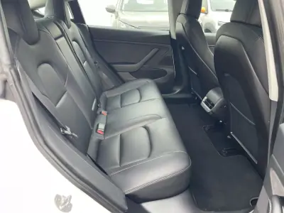 Tesla Model 3 2020 - 25995 EUR, 80043 km - AUTO.MOTO.pt - 80043km - foto 17 de 43
