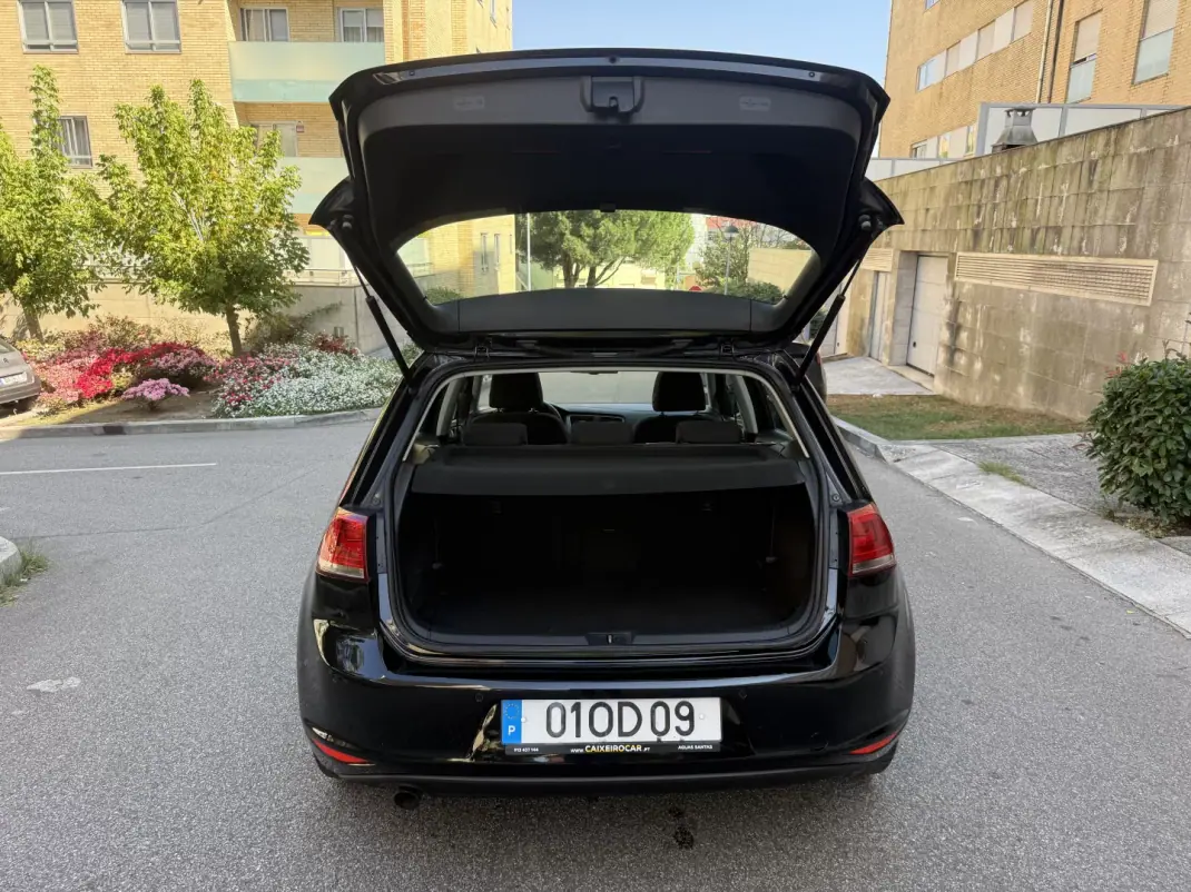 Volkswagen Golf 2013 - 10950 EUR, 163000 km - 163000km - foto 8 de 14