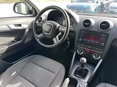 Audi A3 Sportback 2009 - 6500 EUR, 330000 km - AUTO.MOTO.pt - 330000km - foto 17 de 35
