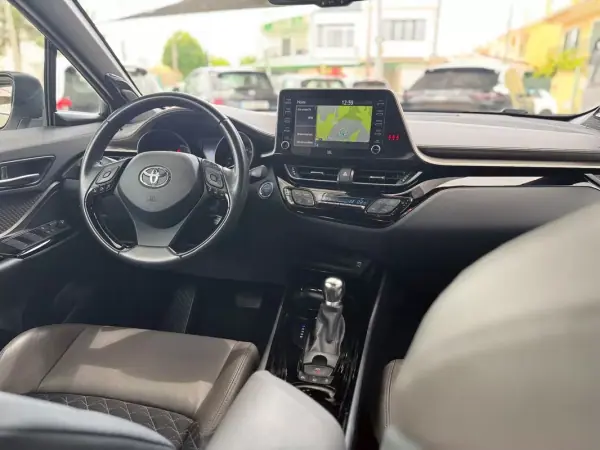 Toyota C-HR 2020 - 24400 EUR, 57145 km - AUTO.MOTO.pt - 57145km - foto 29 de 40