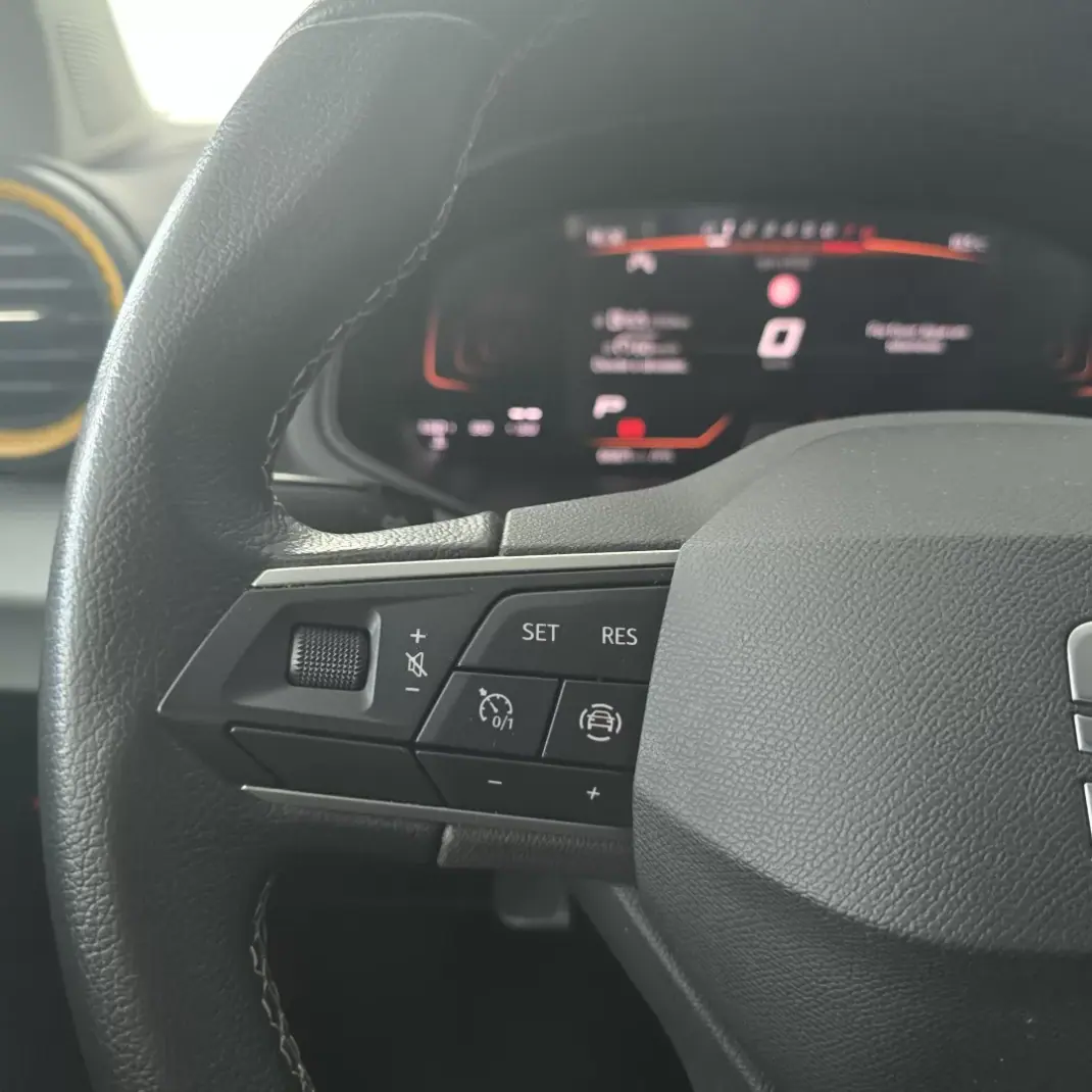 SEAT Ibiza 2024 - 16950 EUR, 66871 km - AUTO.MOTO.pt - 66871km - foto 22 de 32
