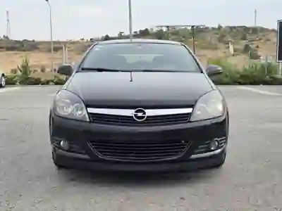 Opel Astra GTC 2008 - 2799 EUR, 320000 km - foto 6 de 12